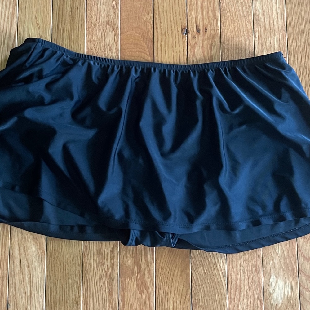 Catalina Black Skort with Elastic Waistband Swim 2X